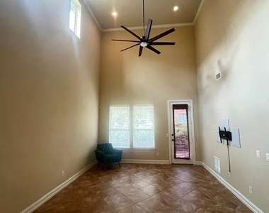 4709 Bayview Drive - Photo Thumbnail 1