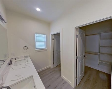 1009 Dubois Street - Photo Thumbnail 22