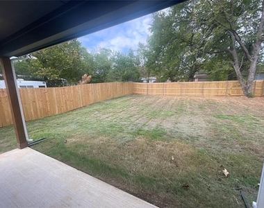 1009 Dubois Street - Photo Thumbnail 26
