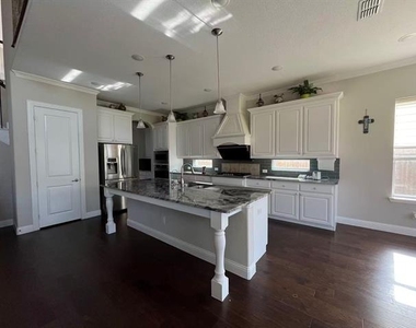 13476 Omaha Drive - Photo Thumbnail 3