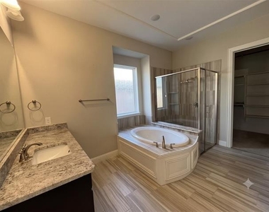 13476 Omaha Drive - Photo Thumbnail 16