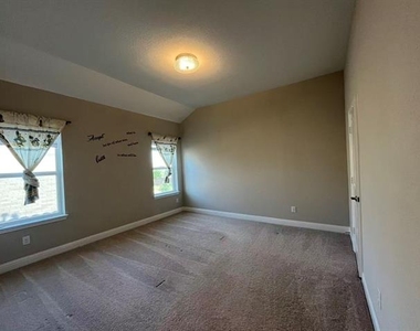 13476 Omaha Drive - Photo Thumbnail 25