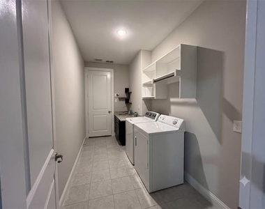 13476 Omaha Drive - Photo Thumbnail 17