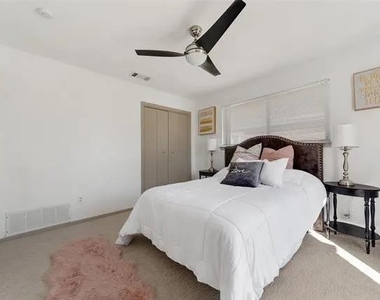 1101 Northpark Drive - Photo Thumbnail 13