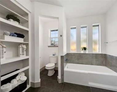 1101 Northpark Drive - Photo Thumbnail 12