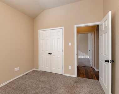 1405 Piedmont Drive - Photo Thumbnail 14