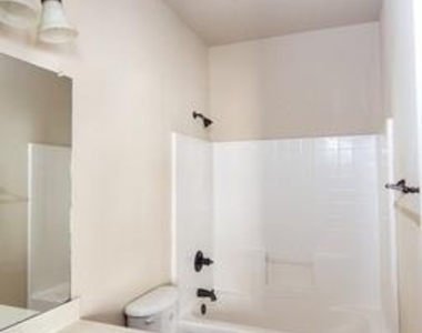 1405 Piedmont Drive - Photo Thumbnail 3