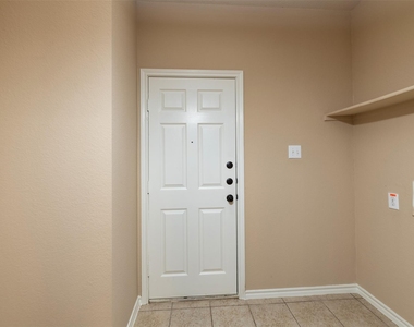 1405 Piedmont Drive - Photo Thumbnail 18