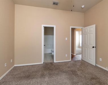 1405 Piedmont Drive - Photo Thumbnail 11