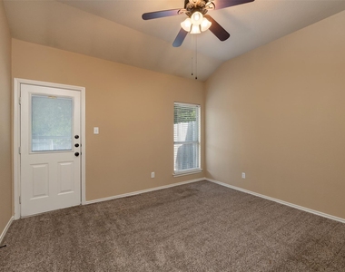 1405 Piedmont Drive - Photo Thumbnail 10