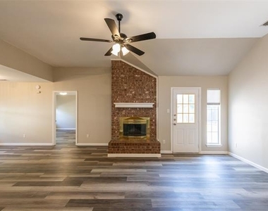 6025 Duchess Avenue - Photo Thumbnail 2