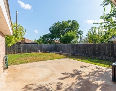 6025 Duchess Avenue - Photo Thumbnail 24