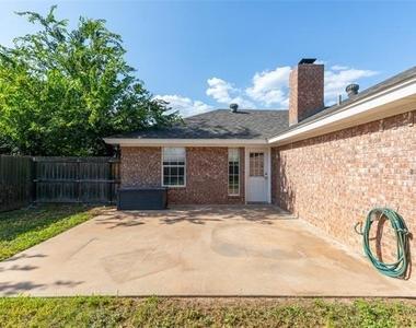 6025 Duchess Avenue - Photo Thumbnail 27