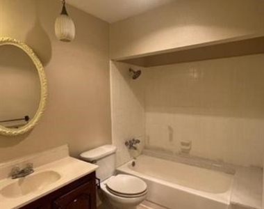6525 Ember Court - Photo Thumbnail 7