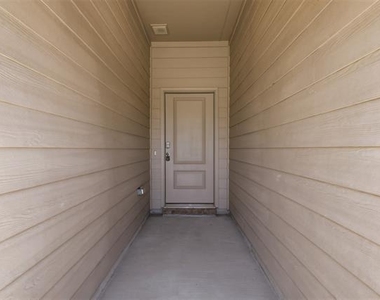 564 Marsh Street - Photo Thumbnail 23