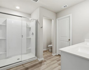 564 Marsh Street - Photo Thumbnail 13