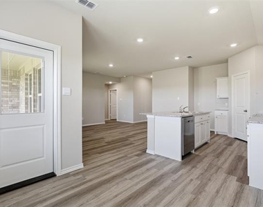 564 Marsh Street - Photo Thumbnail 8