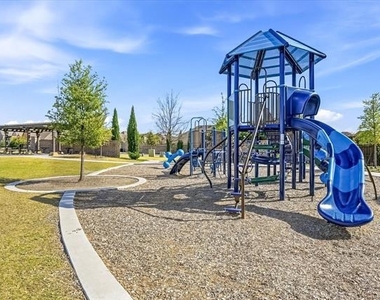 2600 Precocious Court - Photo Thumbnail 32