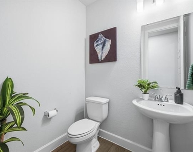 2600 Precocious Court - Photo Thumbnail 21