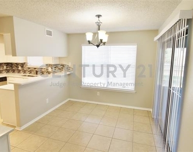 729 Rawlins Drive - Photo Thumbnail 3