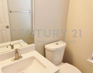 729 Rawlins Drive - Photo Thumbnail 7
