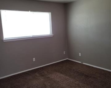 7445 Hillstar Circle - Photo Thumbnail 5