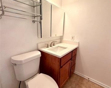 5727 Richmond Avenue - Photo Thumbnail 5