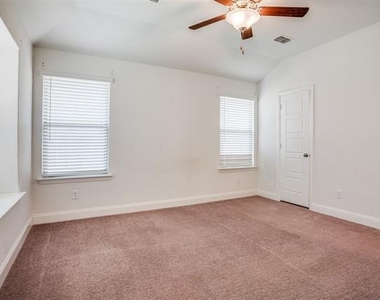 229 Town Park Avenue - Photo Thumbnail 15