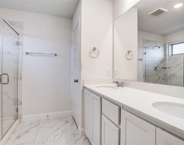 229 Town Park Avenue - Photo Thumbnail 17