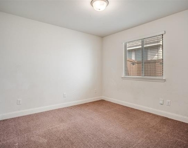 229 Town Park Avenue - Photo Thumbnail 13