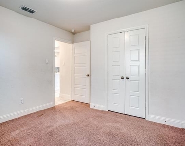 229 Town Park Avenue - Photo Thumbnail 14