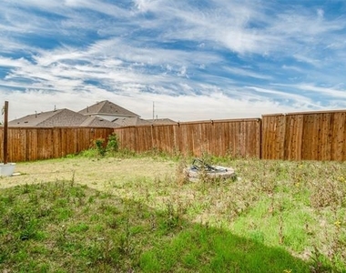 229 Town Park Avenue - Photo Thumbnail 24