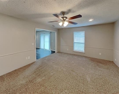 1809 Geneva Lane - Photo Thumbnail 1