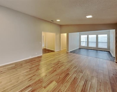 1809 Geneva Lane - Photo Thumbnail 16