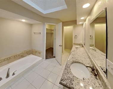 1809 Geneva Lane - Photo Thumbnail 8
