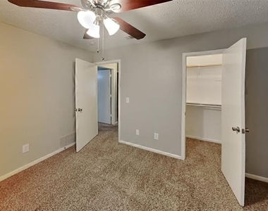 1809 Geneva Lane - Photo Thumbnail 12