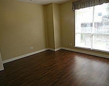 4904 Lodgepole Lane - Photo Thumbnail 5