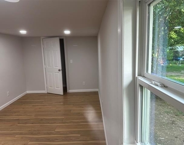 1008 Commerce Drive - Photo Thumbnail 7