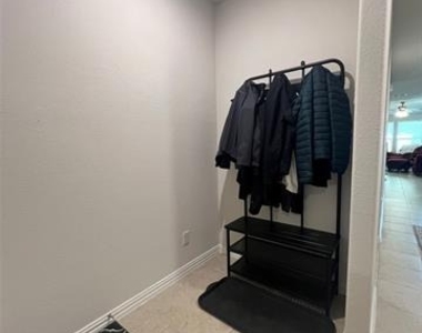 6304 Dry Gulch Trail - Photo Thumbnail 27