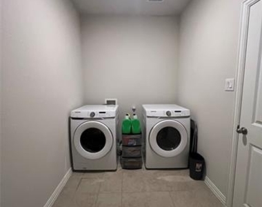 6304 Dry Gulch Trail - Photo Thumbnail 26