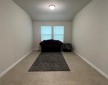 6304 Dry Gulch Trail - Photo Thumbnail 23