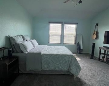 6304 Dry Gulch Trail - Photo Thumbnail 9