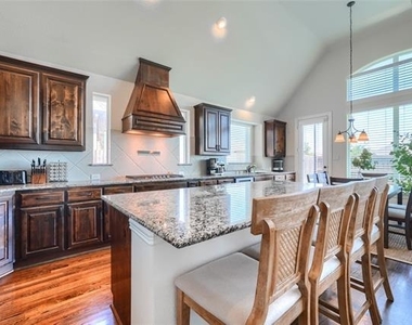 625 Yarrow Street - Photo Thumbnail 8