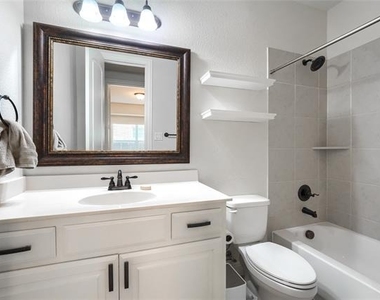 625 Yarrow Street - Photo Thumbnail 16