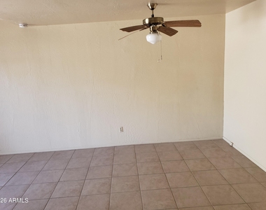 1536 S River Drive E - Photo Thumbnail 7