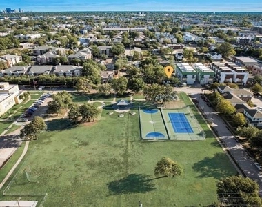 2004 Caddo Street - Photo Thumbnail 2