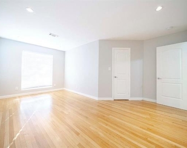 2004 Caddo Street - Photo Thumbnail 19