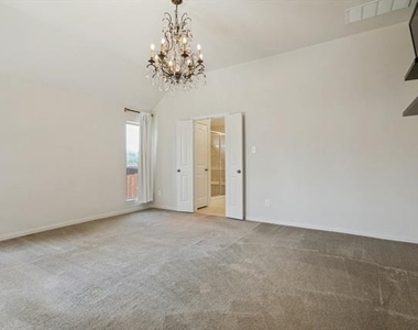 531 Catherine Lane - Photo Thumbnail 24