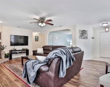 10040 Daly Drive - Photo Thumbnail 1