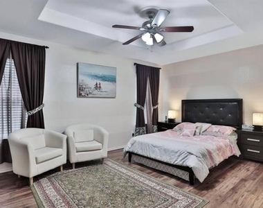 10040 Daly Drive - Photo Thumbnail 6